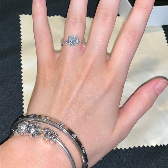 Authentic Pandora Pure Silver S925 Ring - Picture 4 of 5